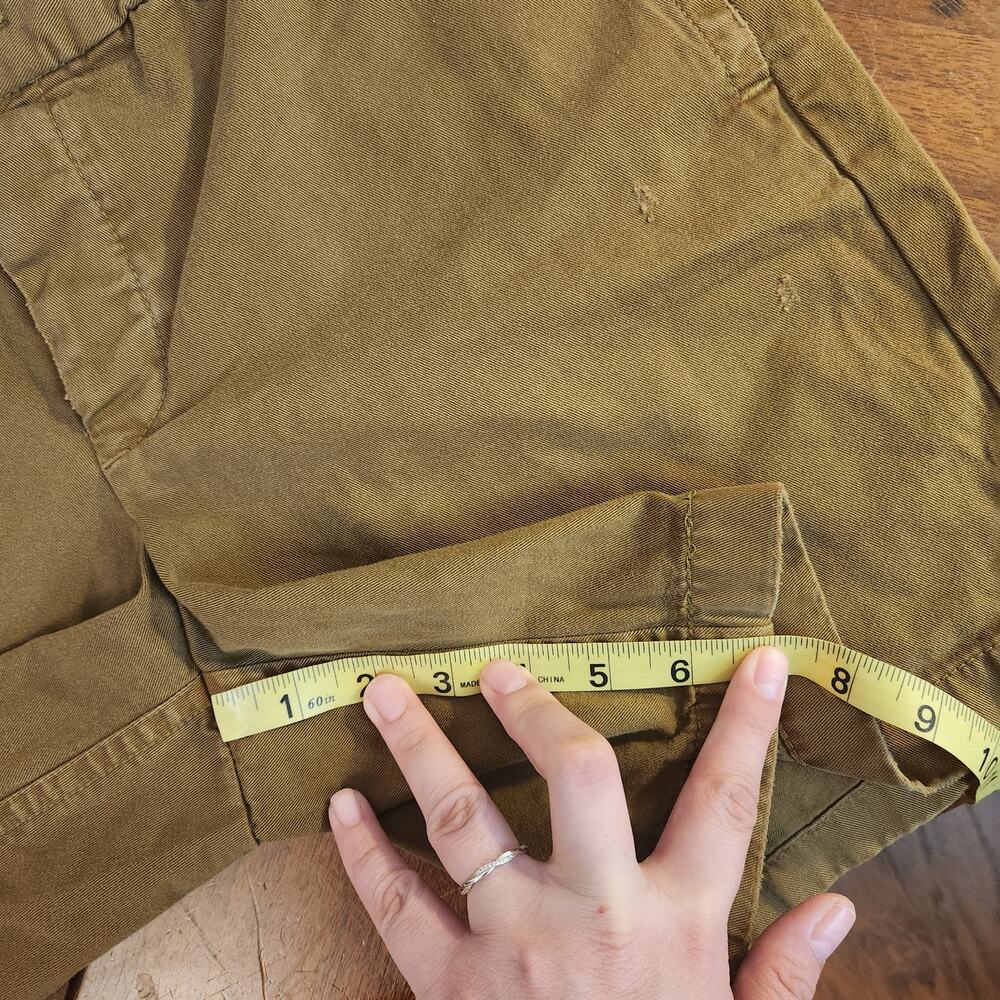 J.Crew Broken-In Boyfriend Khaki Chino Shorts Size 10 - Picture 4 of 5